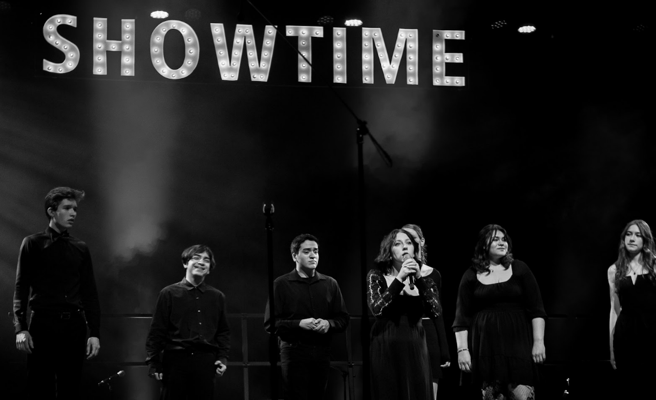 <p>Chromatics Performance</p>
